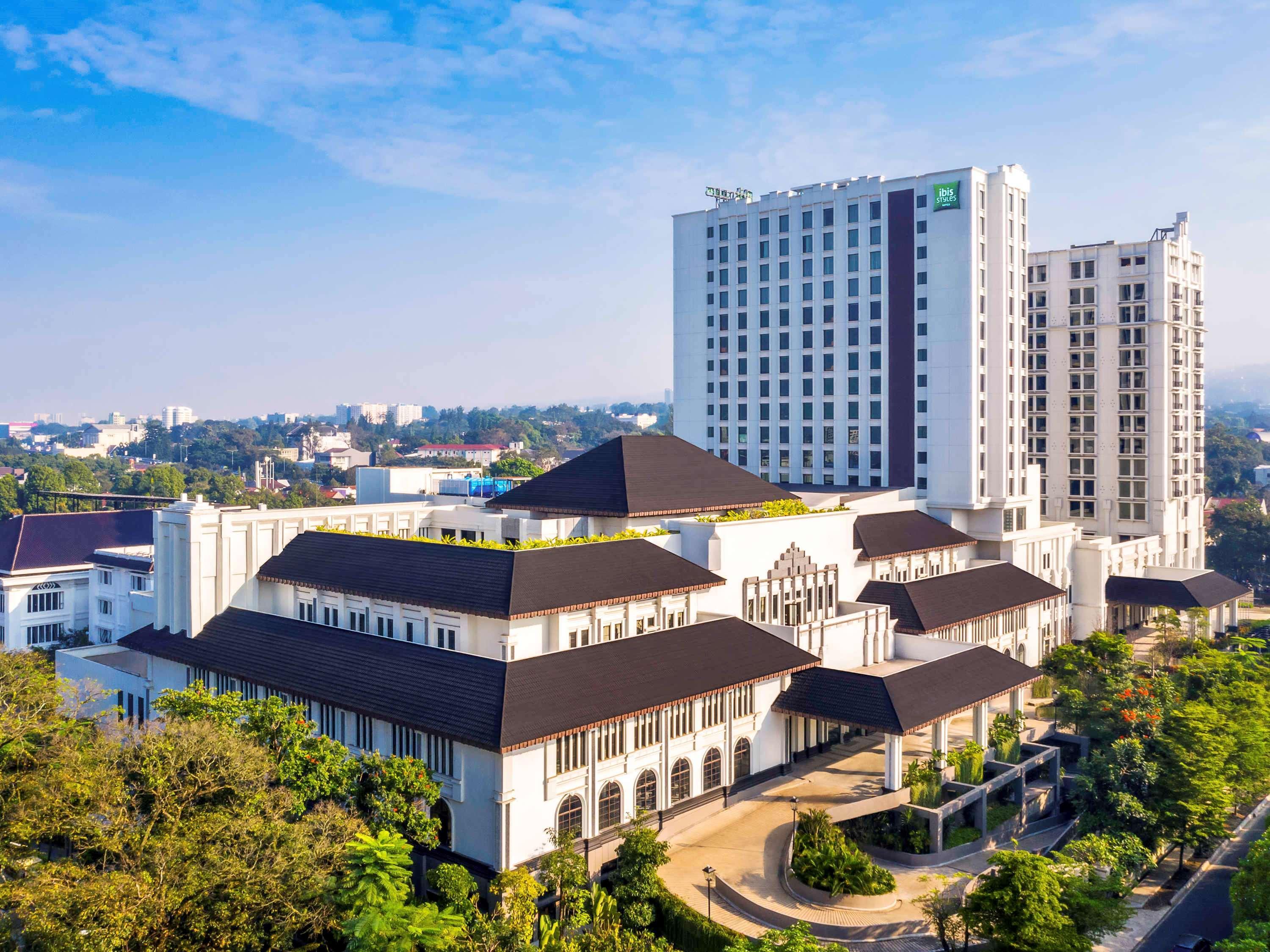 Ibis Styles Bandung Grand Central Hotel Eksteriør billede