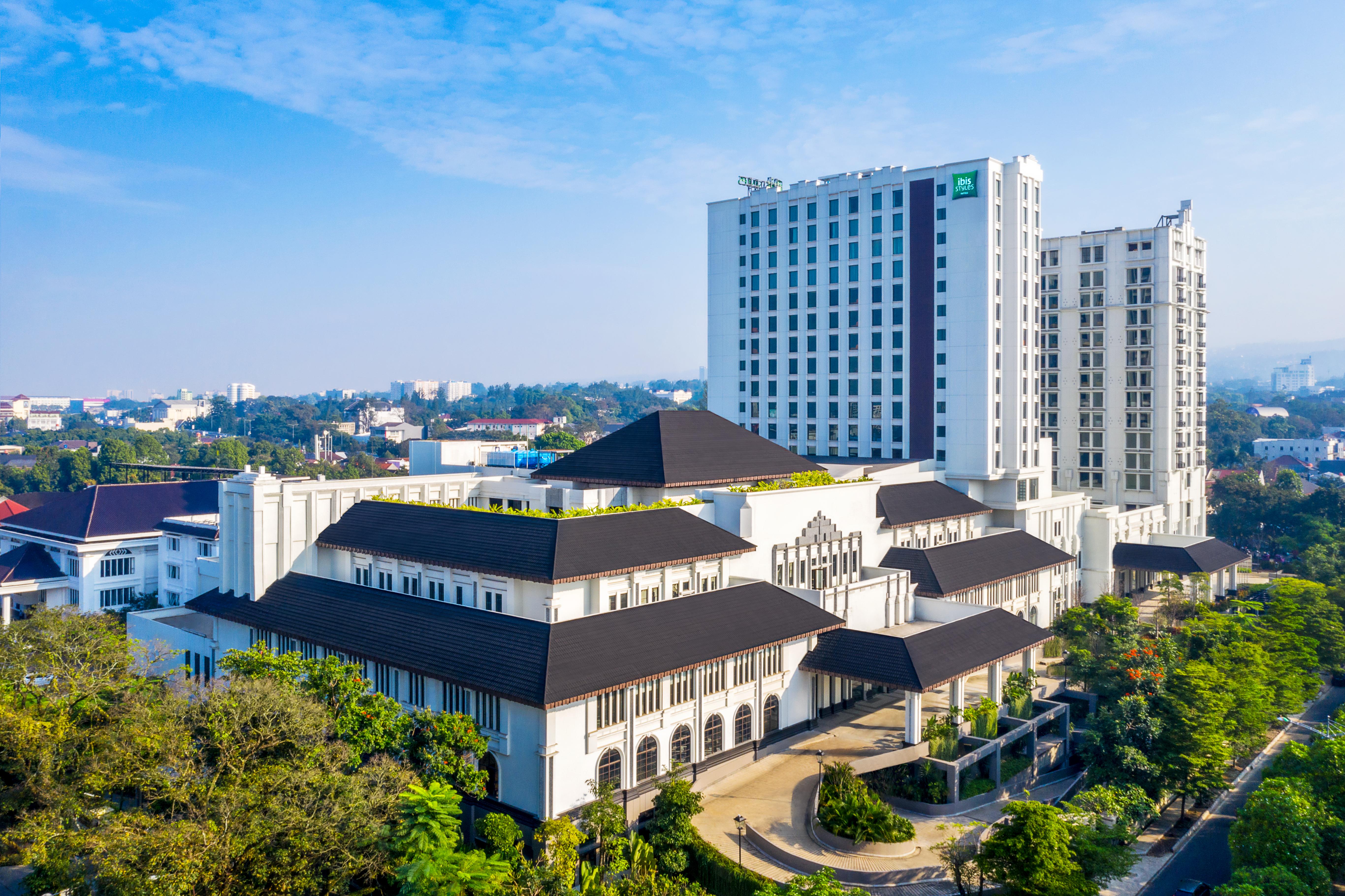 Ibis Styles Bandung Grand Central Hotel Eksteriør billede